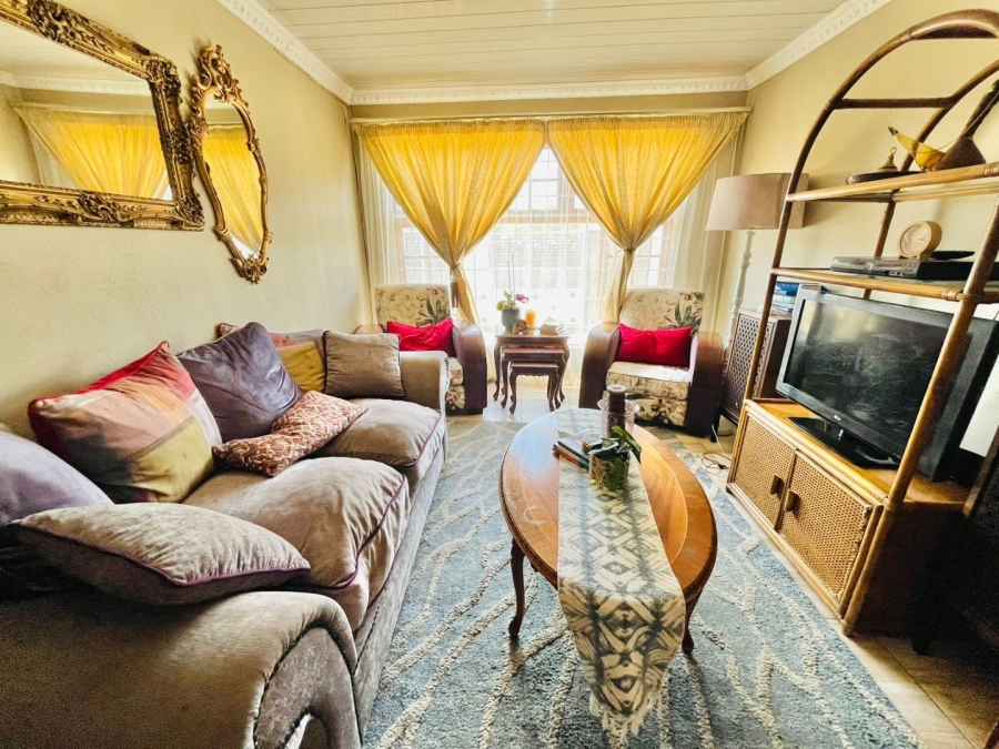 4 Bedroom Property for Sale in Bloemside 3 Free State